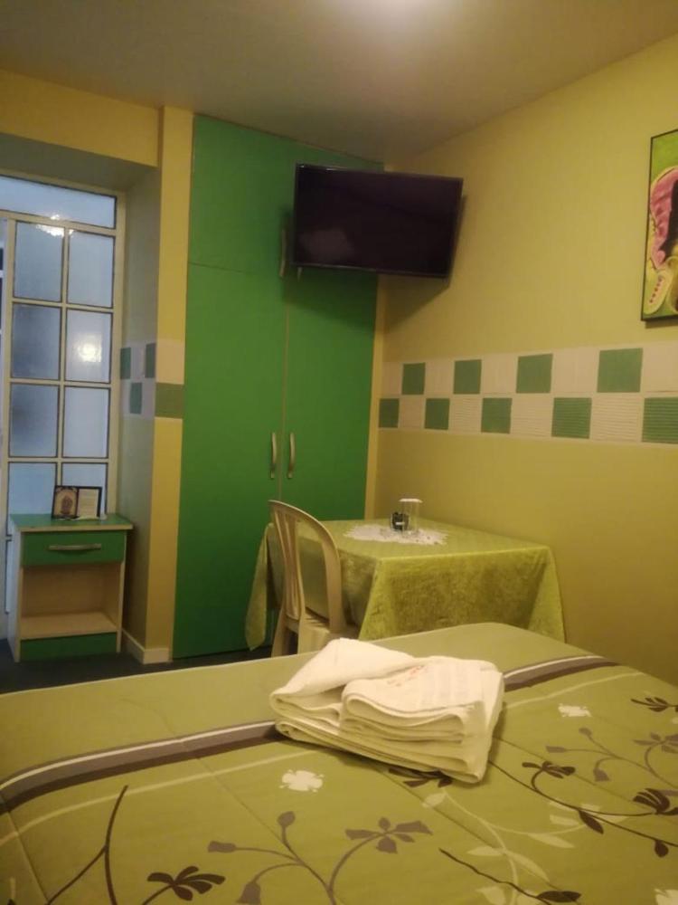 Room image 4