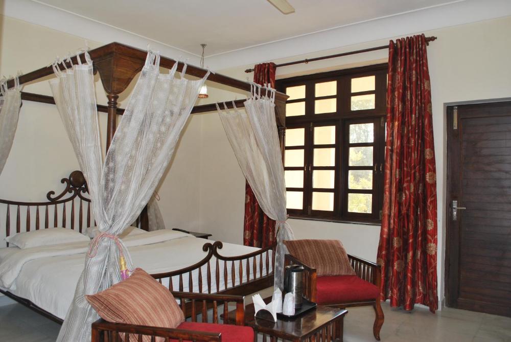Hotel H R Palace