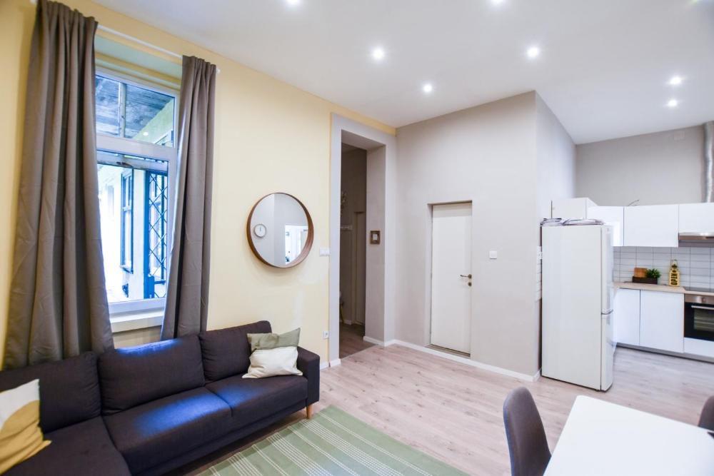 Honey Apartment Close To The Inner City Prices Photos - 
