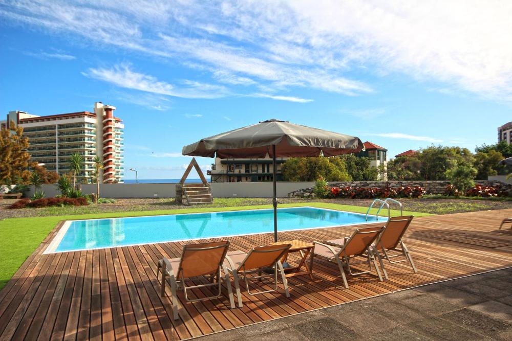 Photo - Century House with private pool by HR Madeira