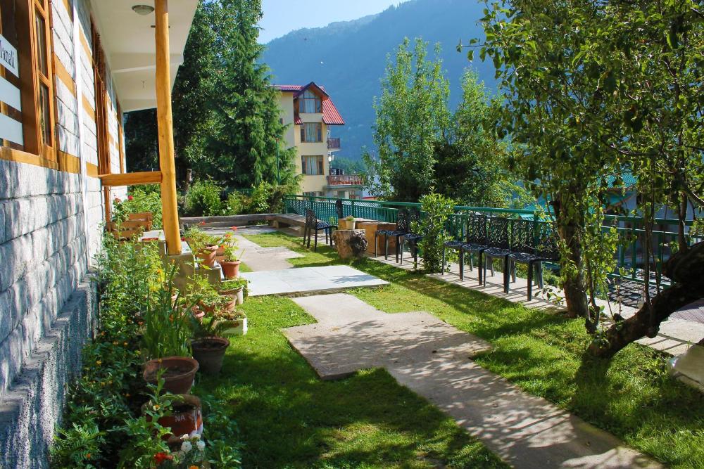 Mountain Trail Manali Hotel