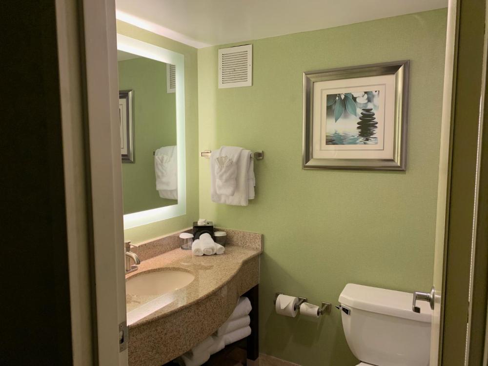 Photo - Crowne Plaza Hotel Virginia Beach-Norfolk, an IHG Hotel