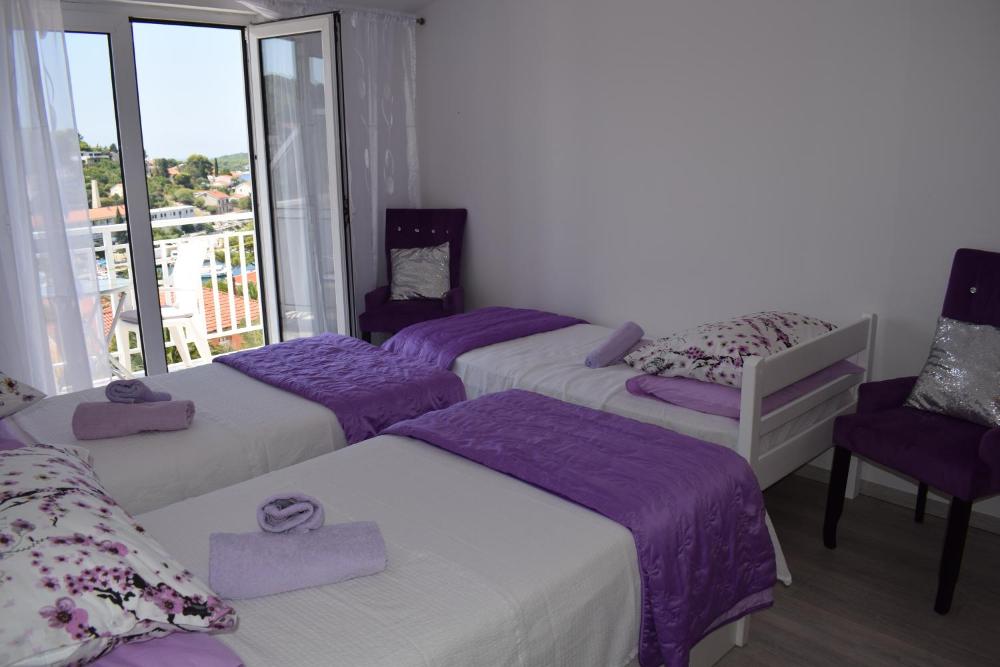 hostel villa zorana adults only