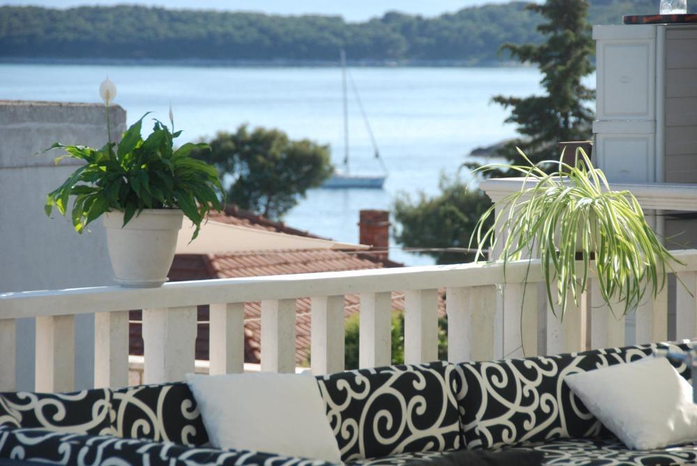 hostel villa zorana adults only