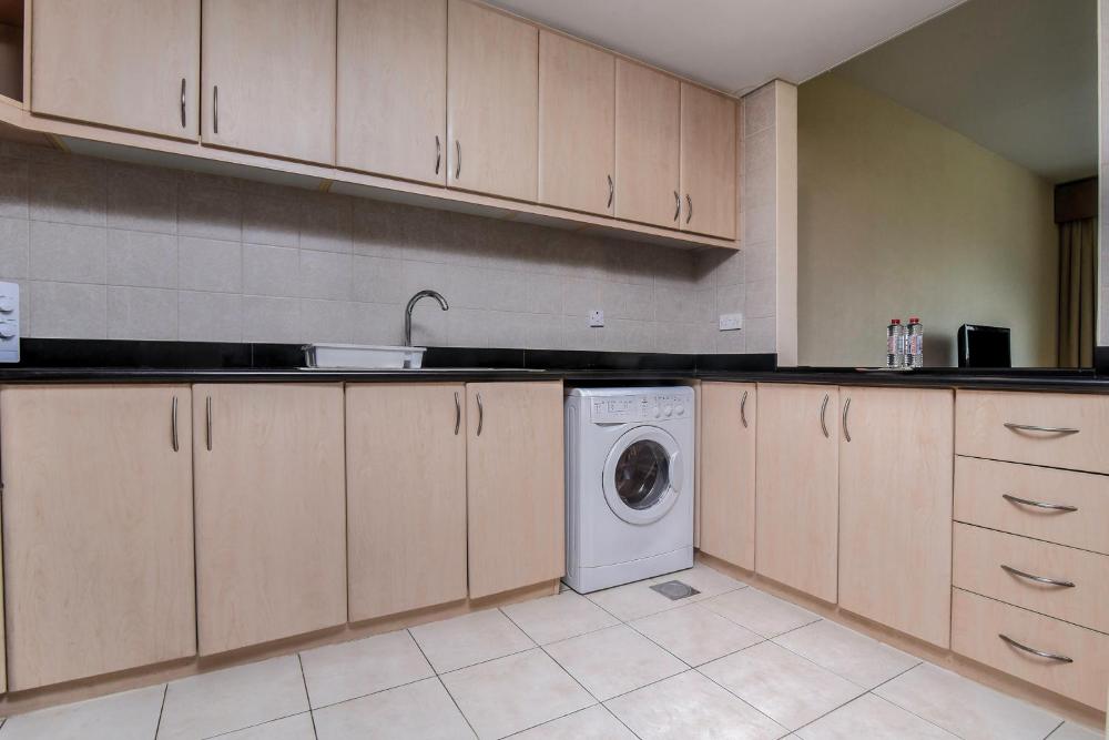 Parkside Suites - Discovery Gardens