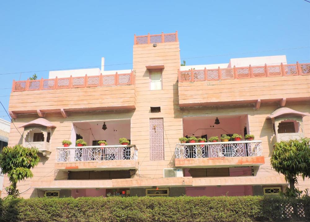 Hotel Karni Niwas
