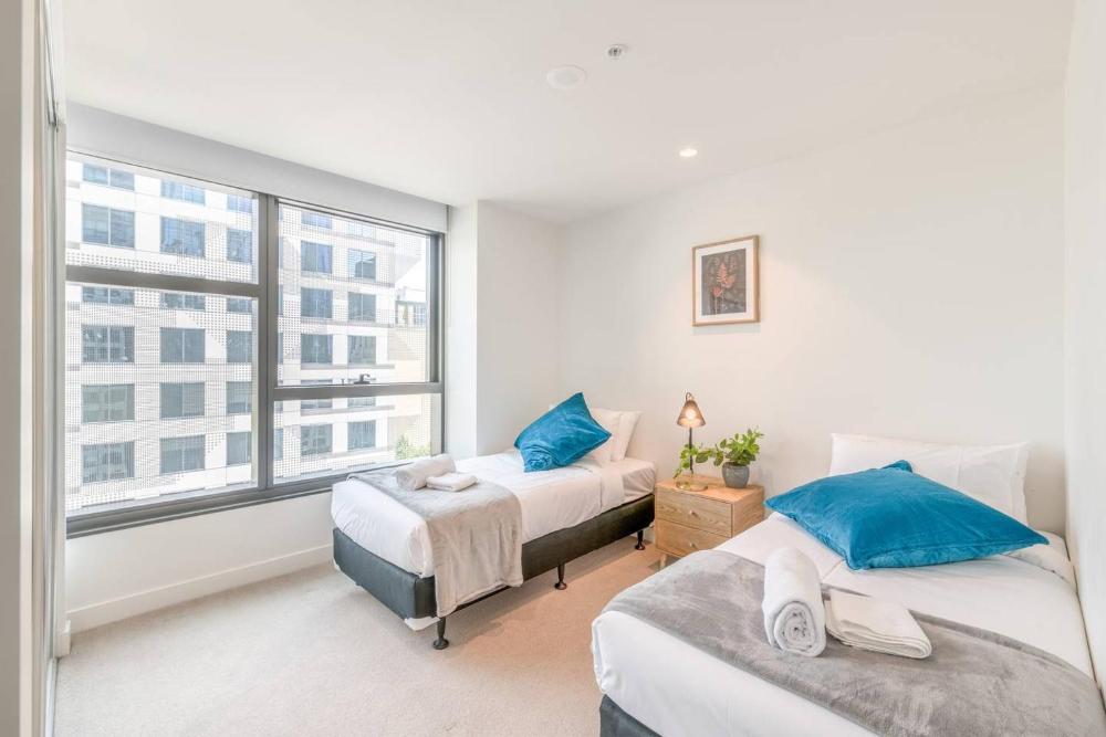 Melbourne Cbd 180 Degrees Window 2 Bedroom Apt Prices