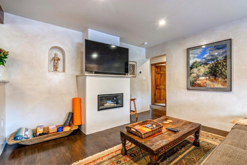 Room image 2