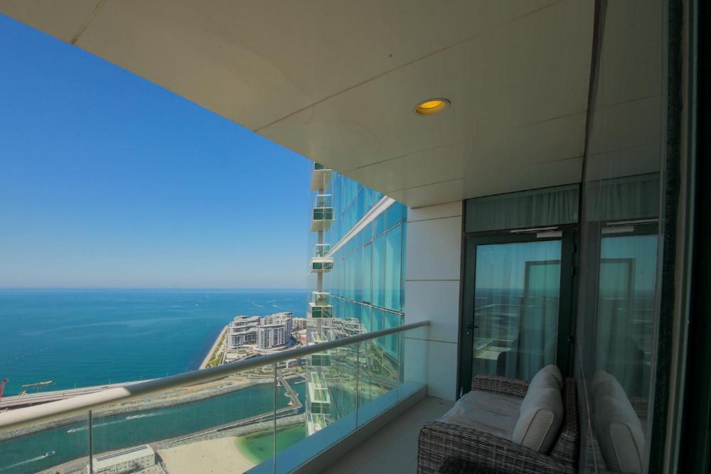 Stunning 5* 4BR-Oceanfront-Apartment