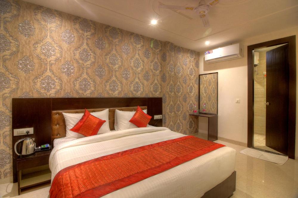 Paragon Plaza At Igi Airport Prices Photos Reviews Address - 