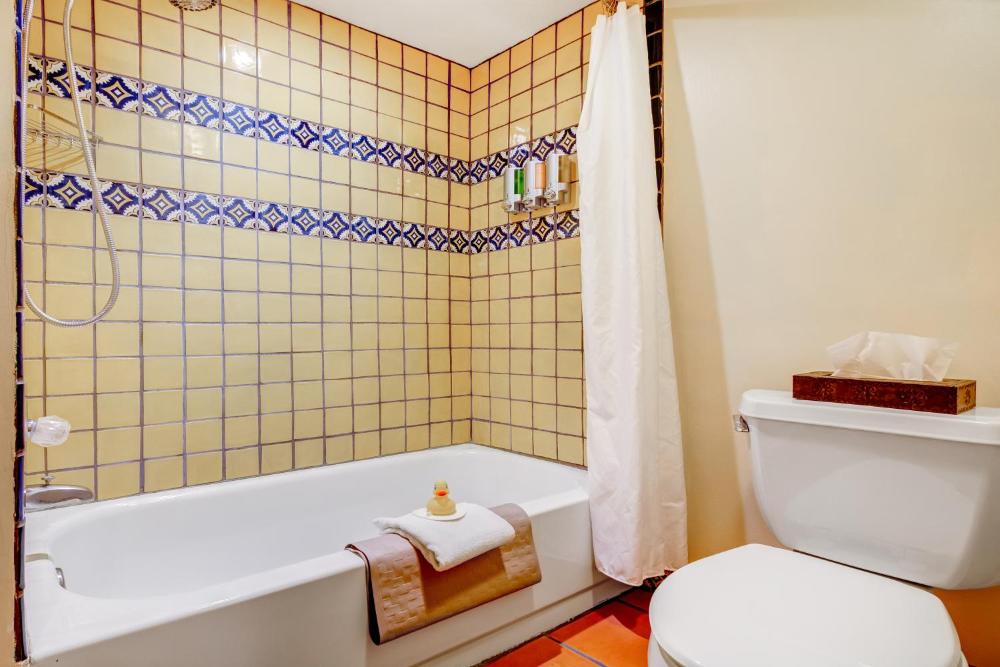 Room image 3
