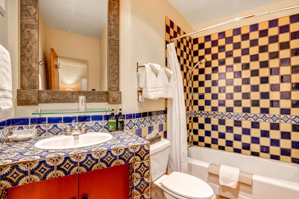 Room image 5