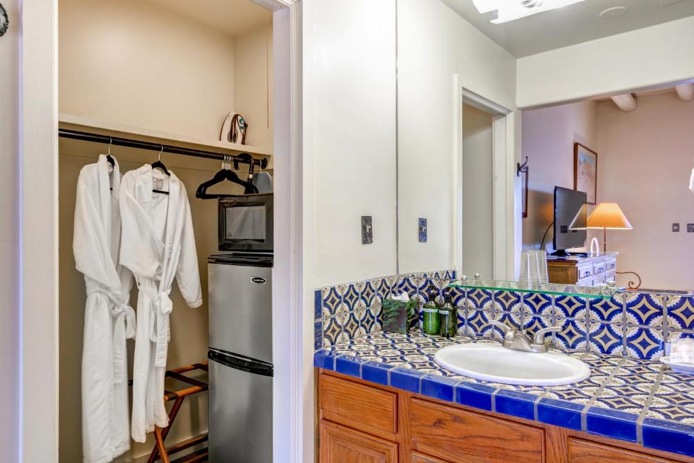Room image 2