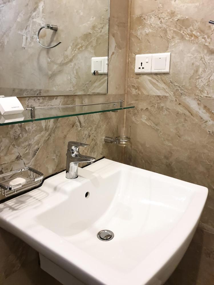 Room Image 4