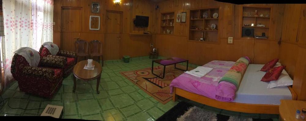 Dolma Hotel - Tawang