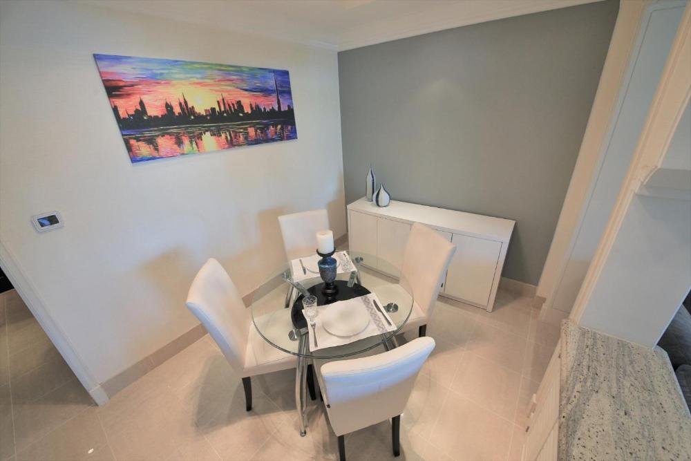Piks Key-Downtown-Al Tajer Residences in Old Town Island Prices, photos, reviews, address. United Arab Emirates