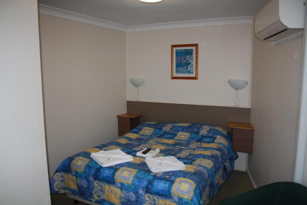 Linwood Lodge Motel