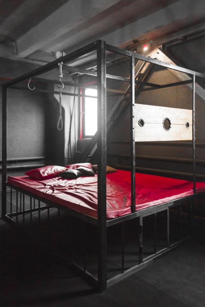 Qizlar ozlarini külotsiz suratga olishadi Porno porno playboy