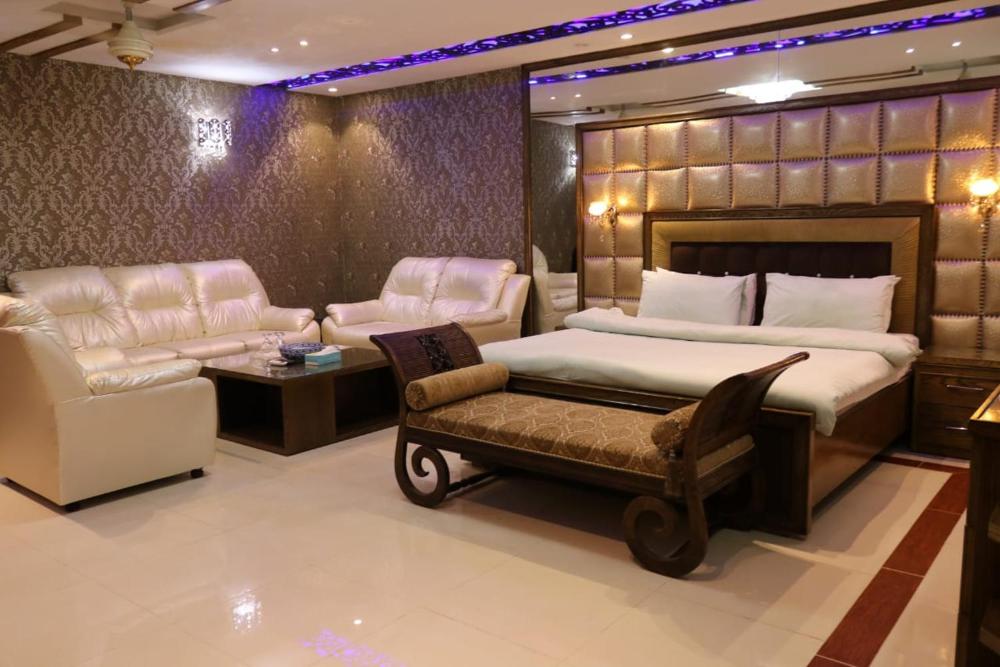 Room image 5
