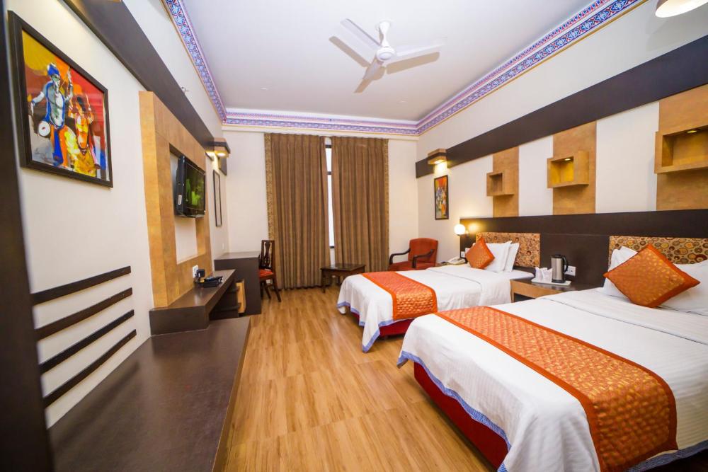 Hotel H R Palace