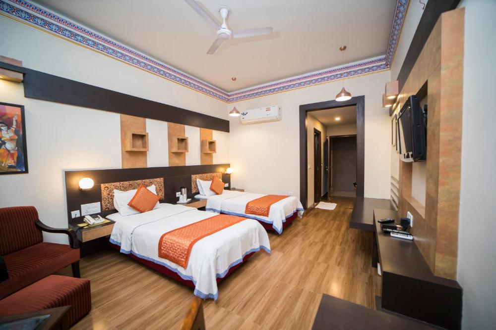 Hotel H R Palace