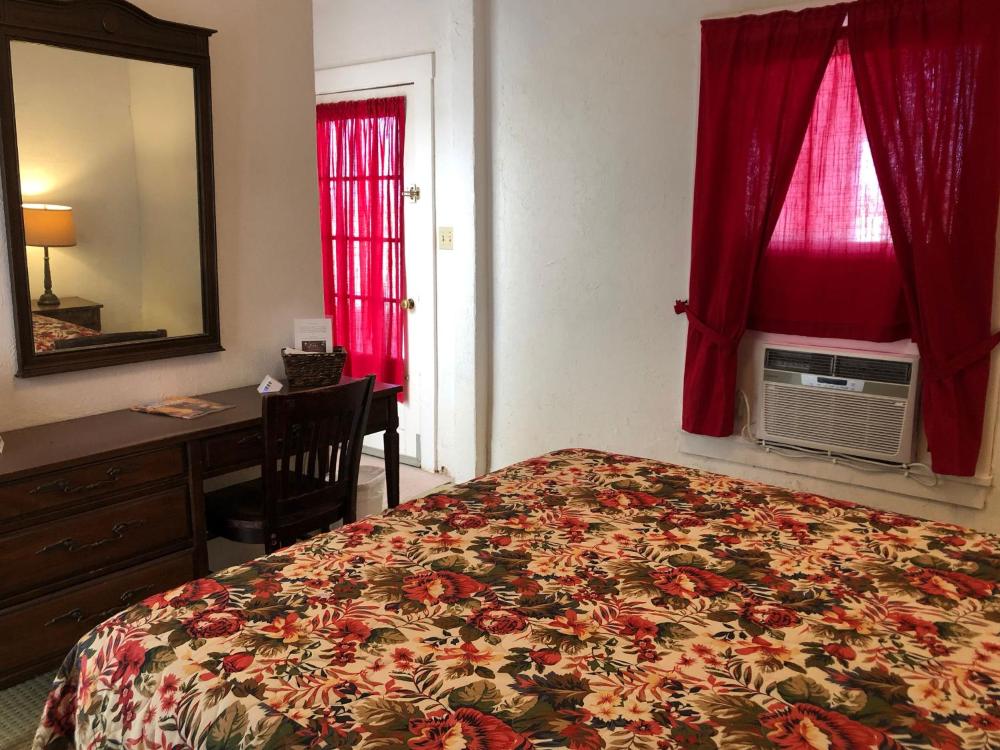 Room image 5