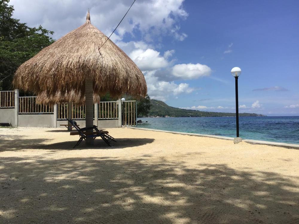 Discount  50  Off  Cruz Phillips Beach Resort Restaurant And Lodging