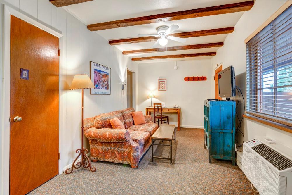 Room image 2