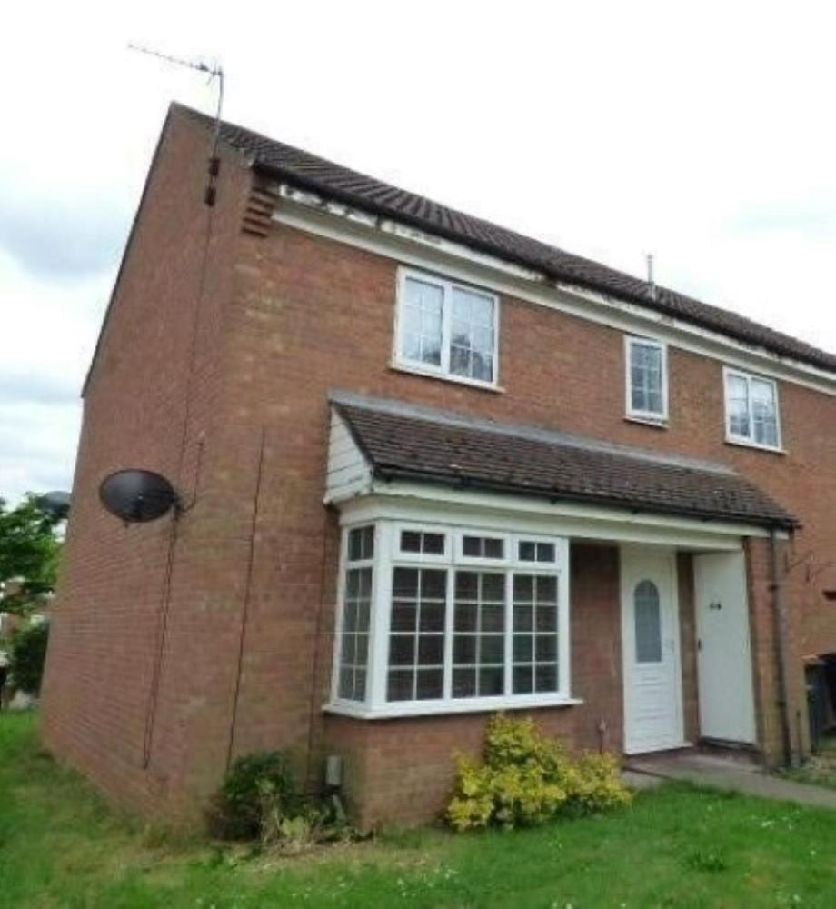 2 Bedroom House In The Heart Of Kempston Closer To Bedford