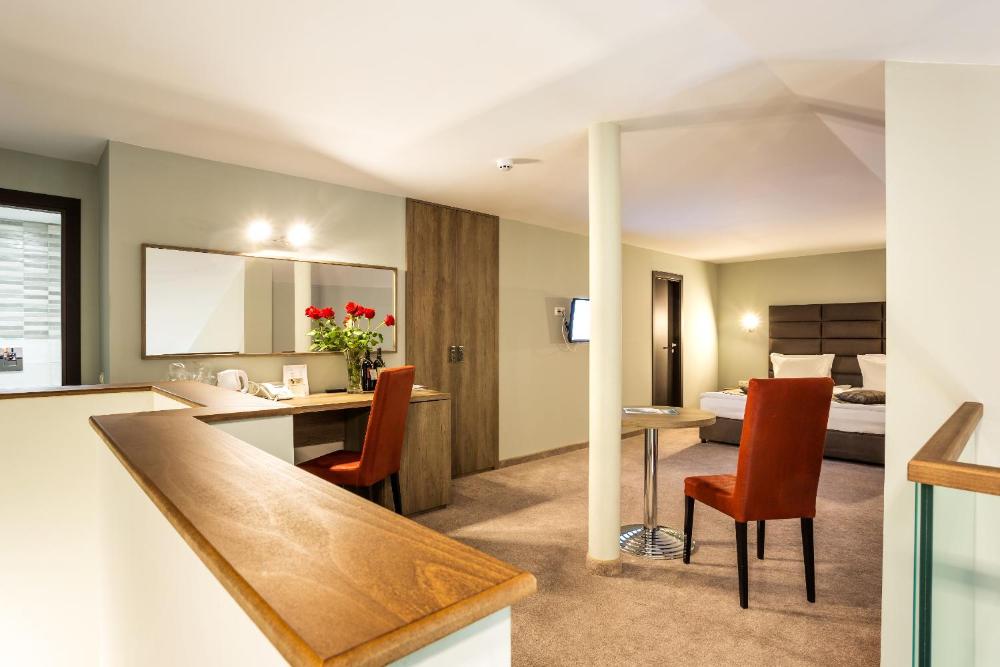 Room image 5