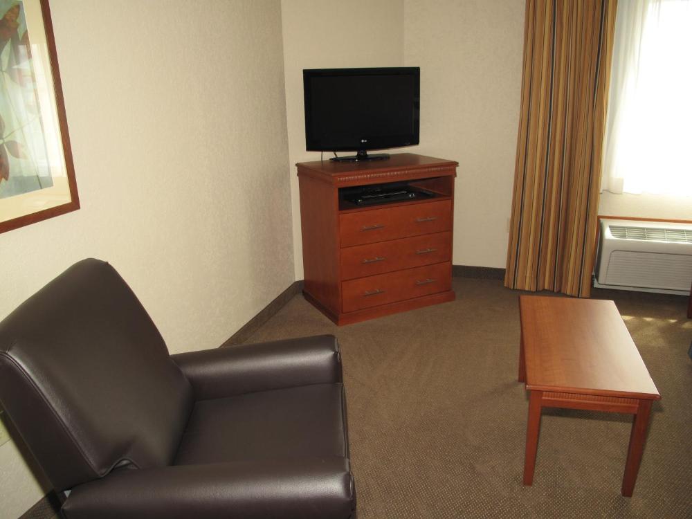 Photo - Candlewood Suites Elgin – Northwest Chicago, an IHG Hotel