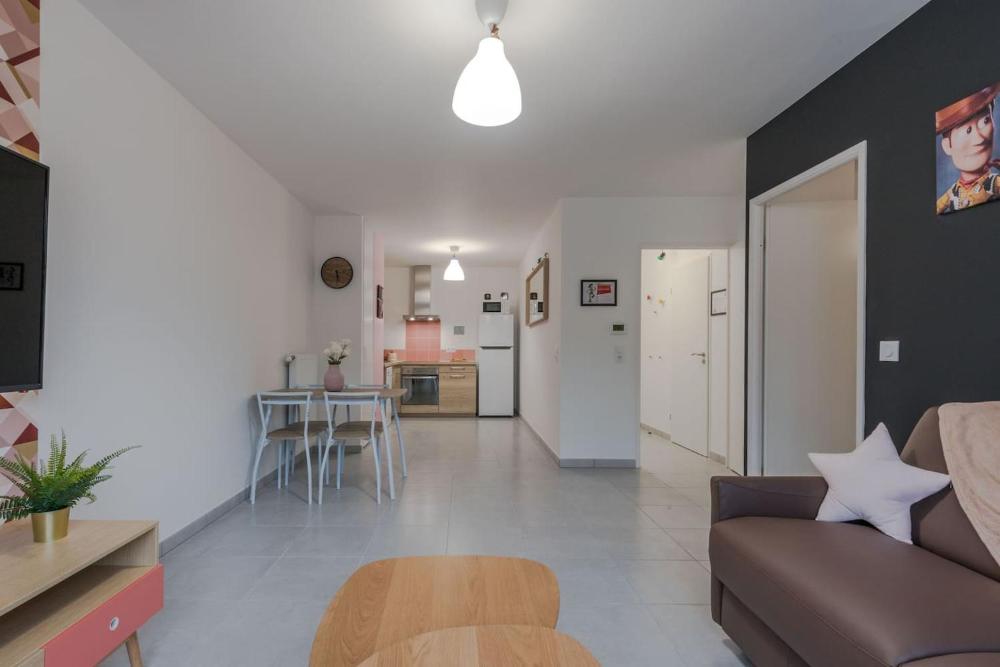 Toy Story Home Next To Disneyland Paris Prices Photos Reviews Address France