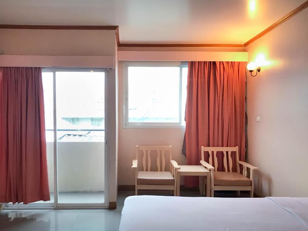 Room image 5