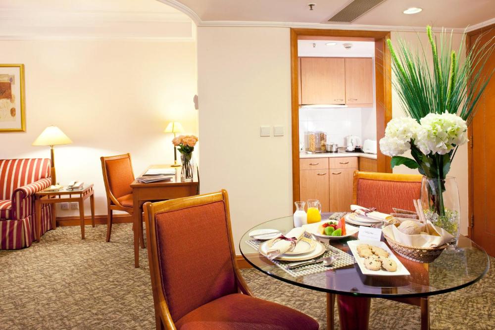 Room image 4