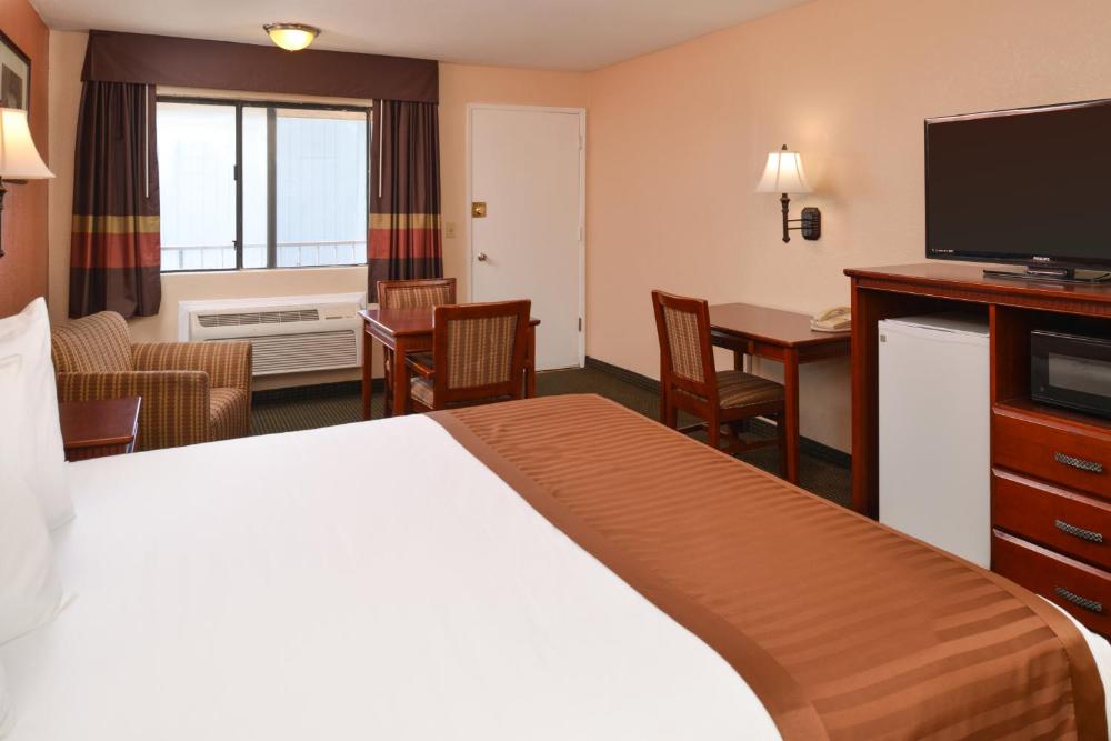 Foto - Americas Best Value Inn & Suites-East Bakersfield