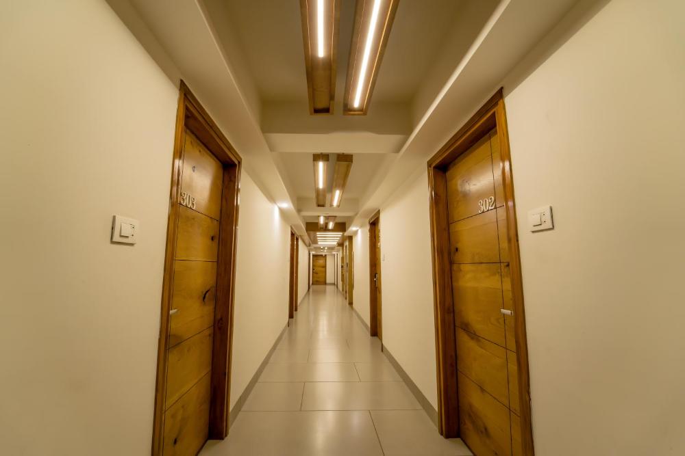 Hotel Pleasant Lake