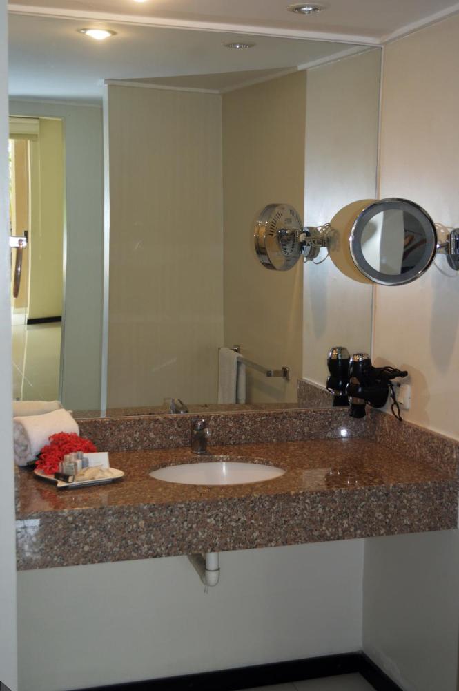 Room image 2