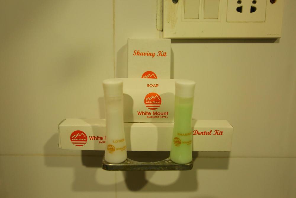 Room image 4