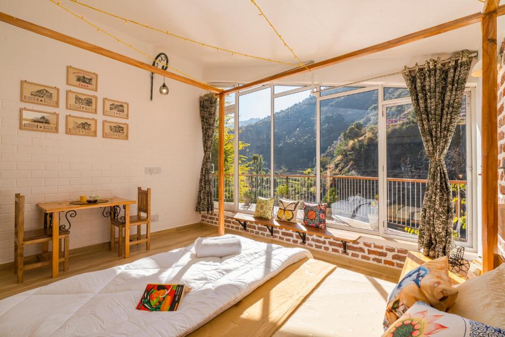 Zostel Plus Mussoorie (Kempty)