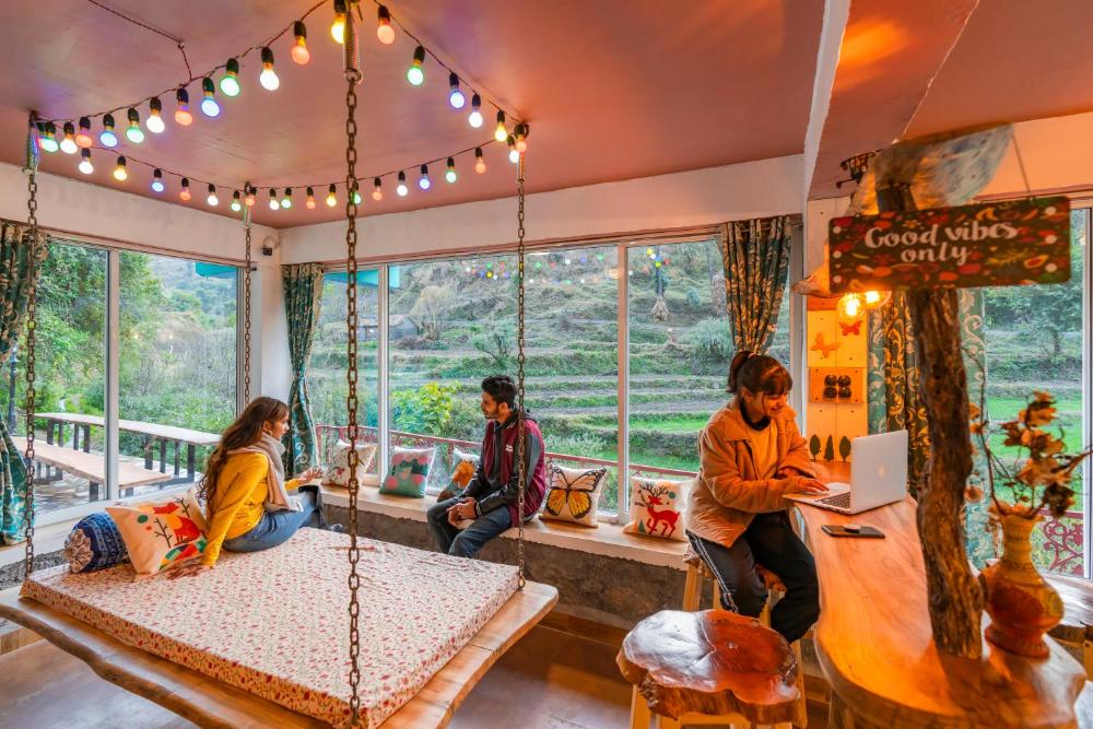 Zostel Plus Mussoorie (Kempty)