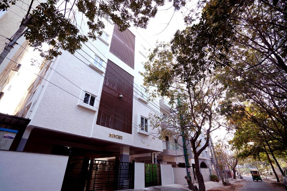 Castle JP Service Apartments
