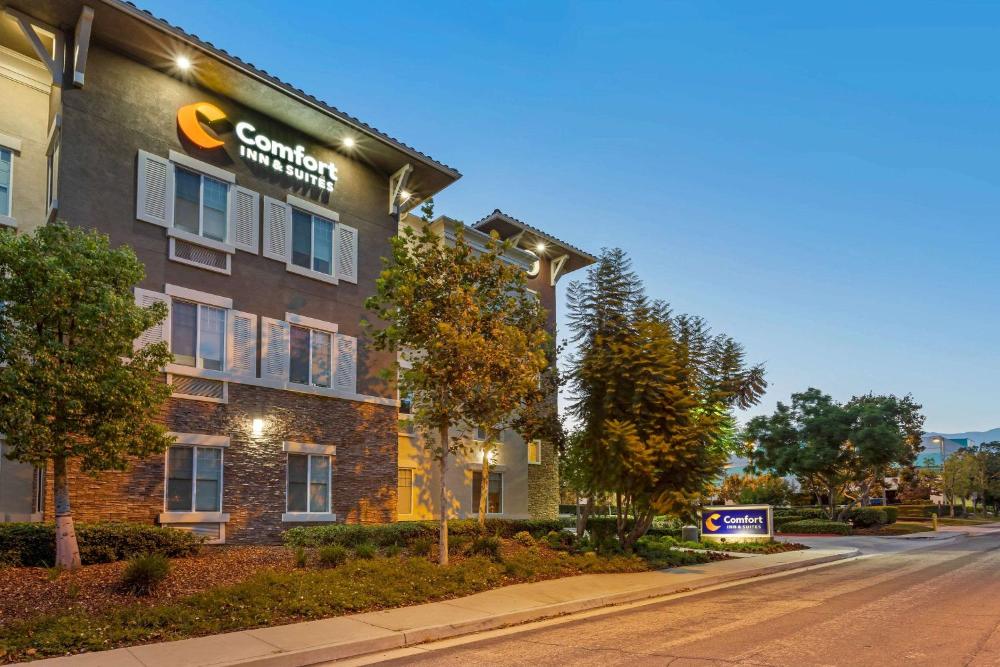 Photo - Comfort Inn & Suites Near Ontario Airport