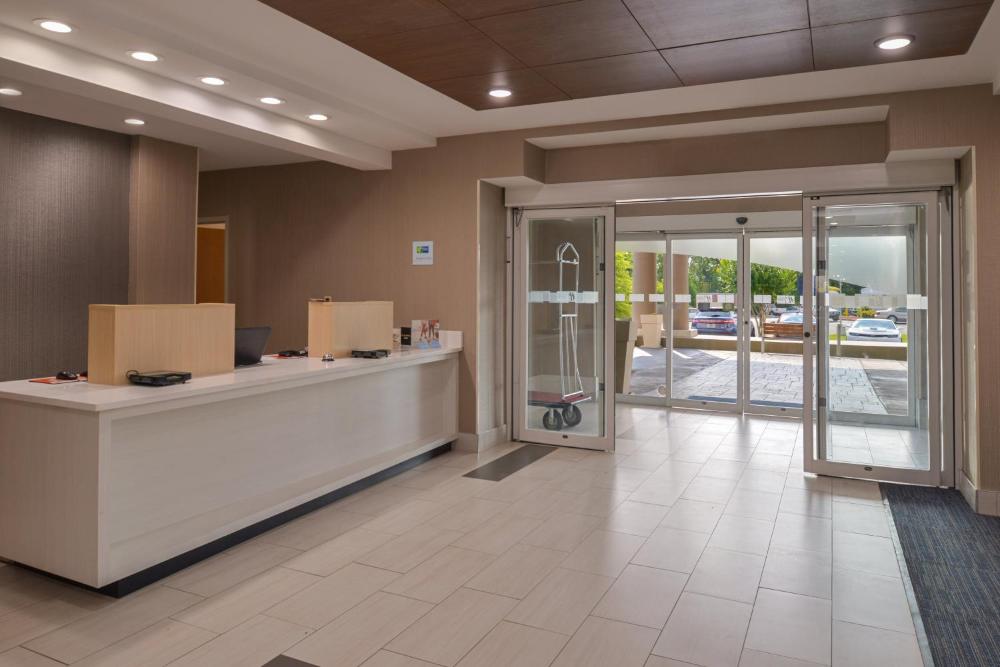 Photo - Holiday Inn Express Hotel & Suites Chattanooga -East Ridge, an IHG Hotel