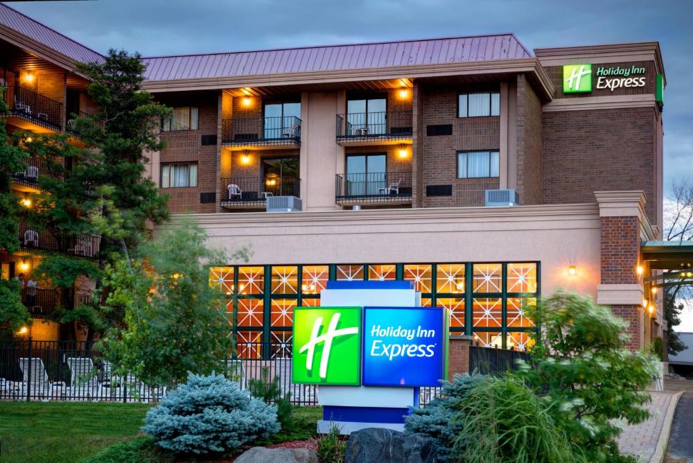 Photo - Holiday Inn Express Schaumburg-Rolling Meadows, an IHG Hotel