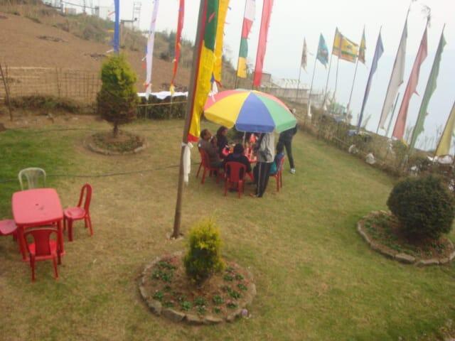 Vamose Dawa Lucky's