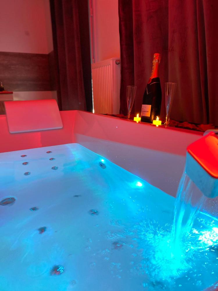 Jacuzzi Privatif Spa Tugy Prices Photos Reviews Address France