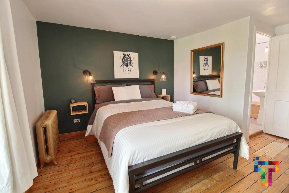 Room image 5