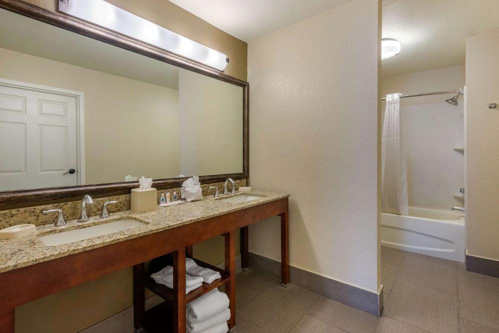 Photo - Comfort Suites The Villages