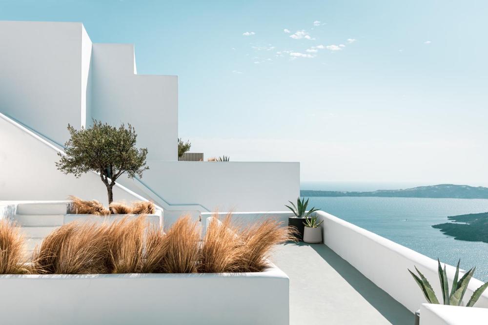 Photo - Grace Hotel Santorini, Auberge Resorts Collection