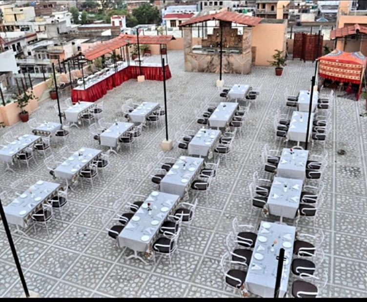 Hotel Glitz
